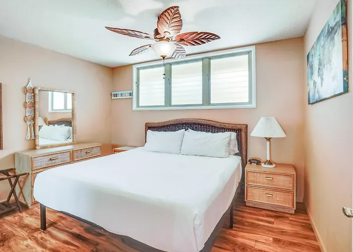 Kaunakakai Condo With Private Lanai And Ocean Views!